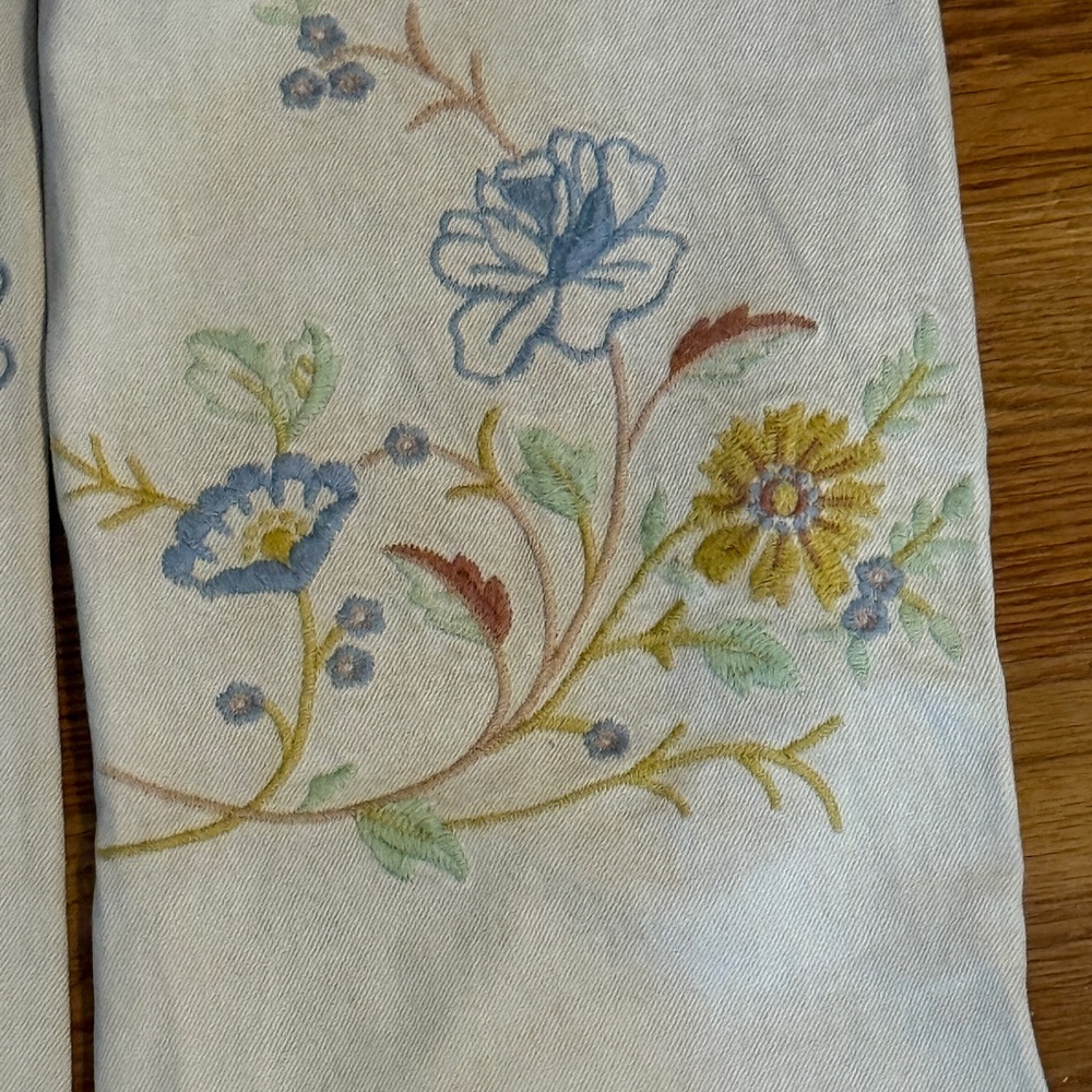 We The Free Blue and Yellow Flare Jeans with Floral Embroidery Size 25 - Picture 10 of 14